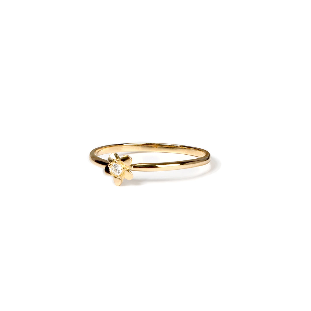 Anillo Flor con Circón Central