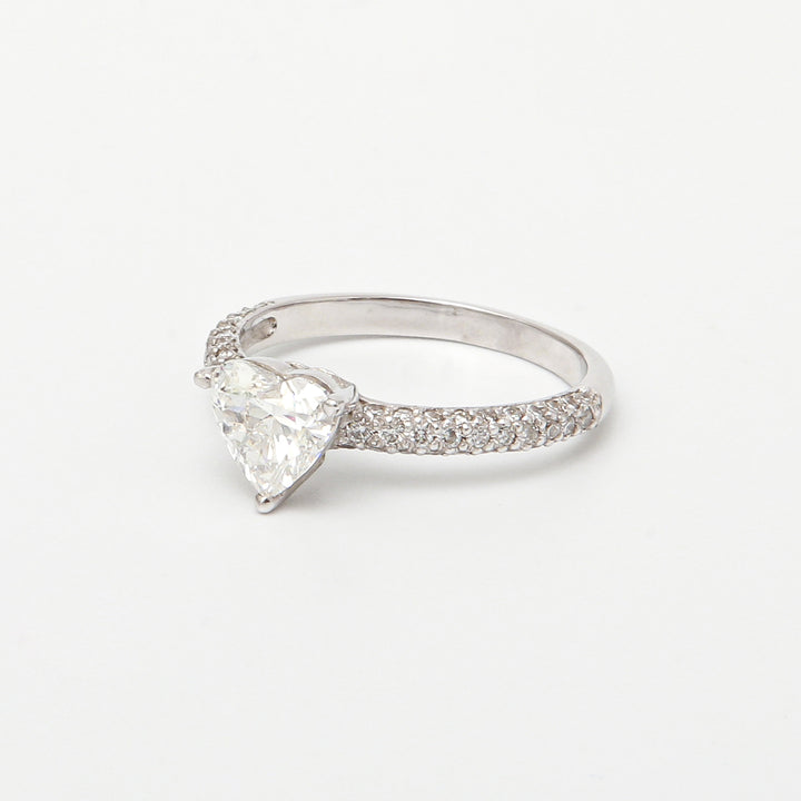 Anillo de Compromiso Diamante Corte Corazón